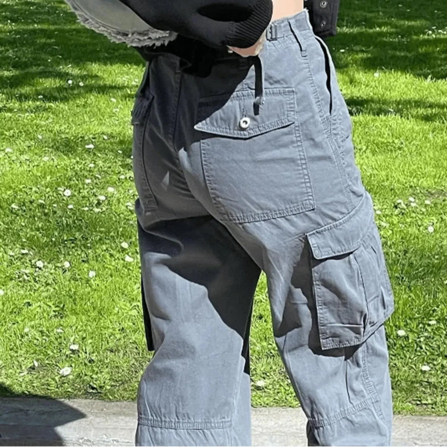 https://ae01.alicdn.com/kf/Sbf5d0a34a5964a3d9712a01cea5bde57V/Adjustable-Straight-Fit-Cargo-Pants-Women-Baggy-Wide-Leg-High-Waist-Pants-Pockets-Retro-Street-Style.jpg